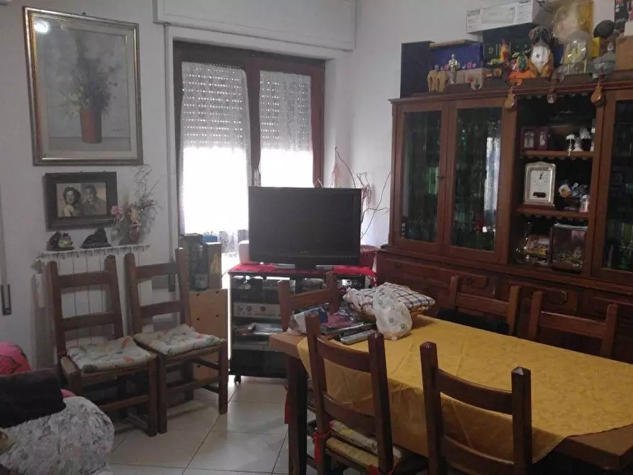 Immagine 2 di Appartamento in vendita  a Massa