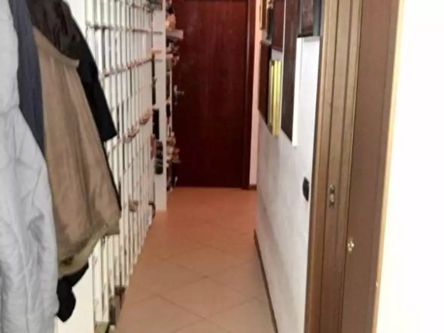 Immagine 5 di Appartamento in vendita  a Massa