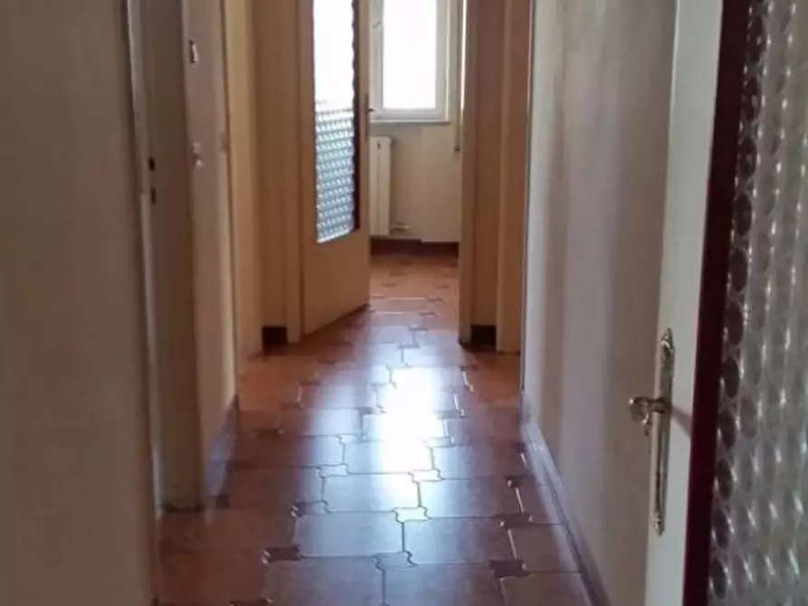 Immagine 7 di Appartamento in vendita  a Massa