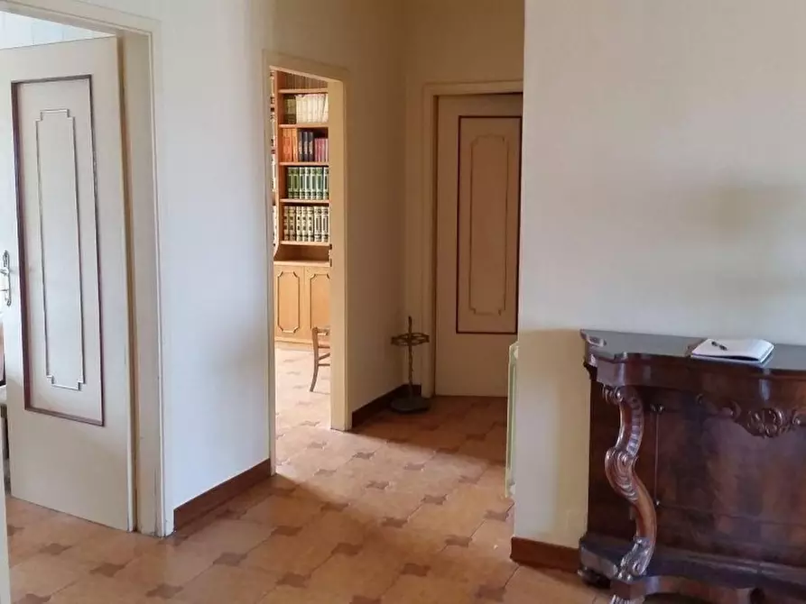 Immagine 12 di Appartamento in vendita  a Massa