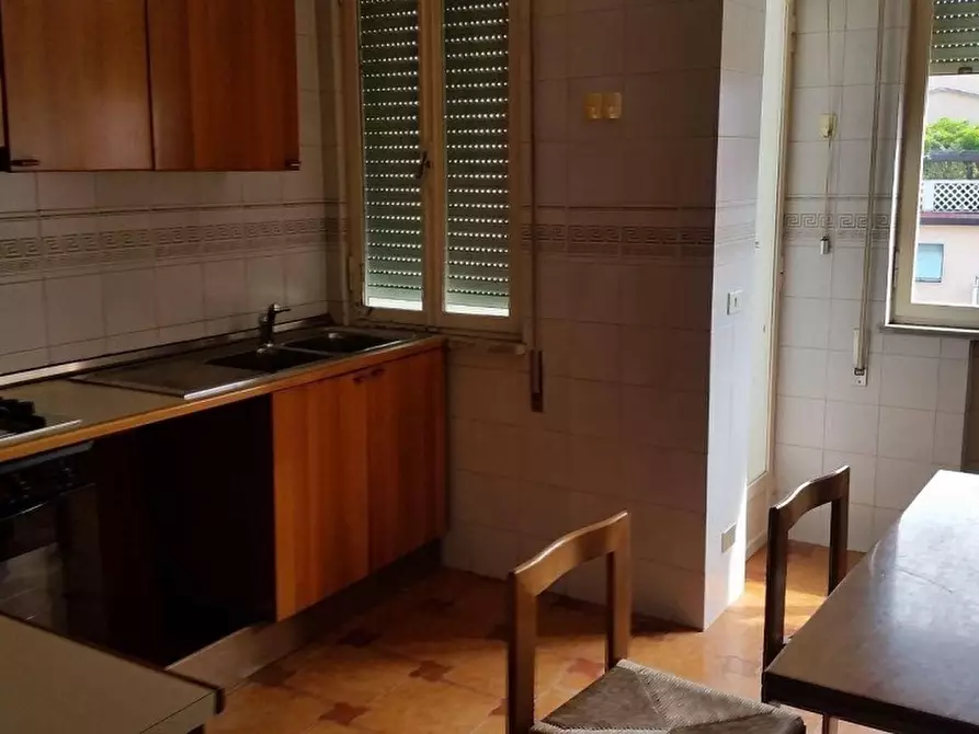 Immagine 2 di Appartamento in vendita  a Massa