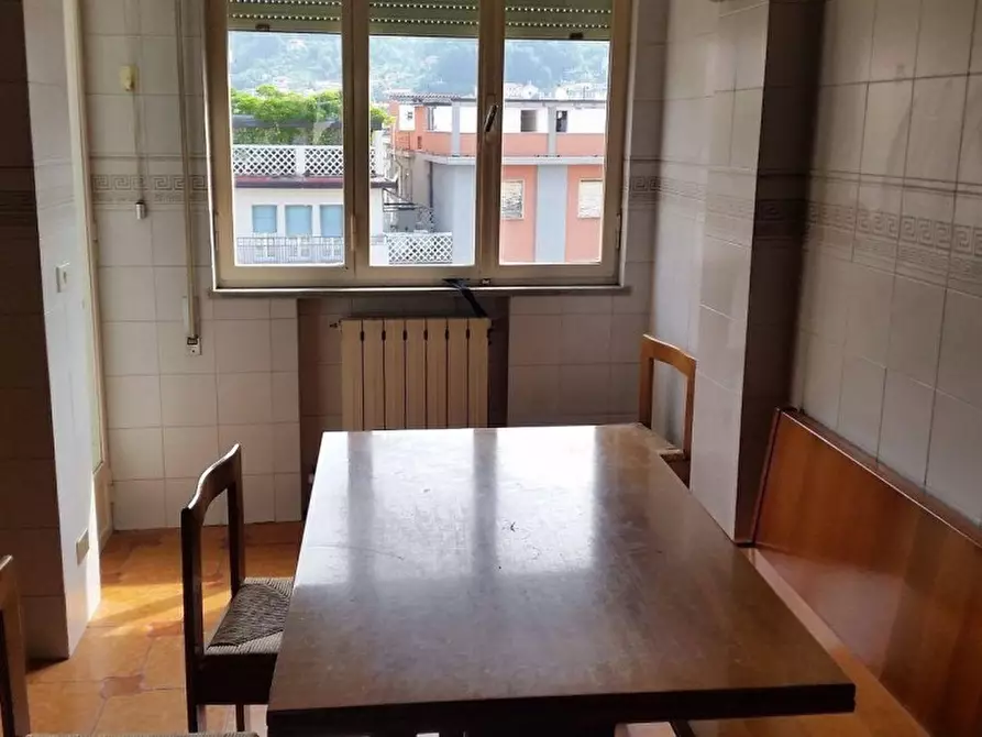 Immagine 3 di Appartamento in vendita  a Massa