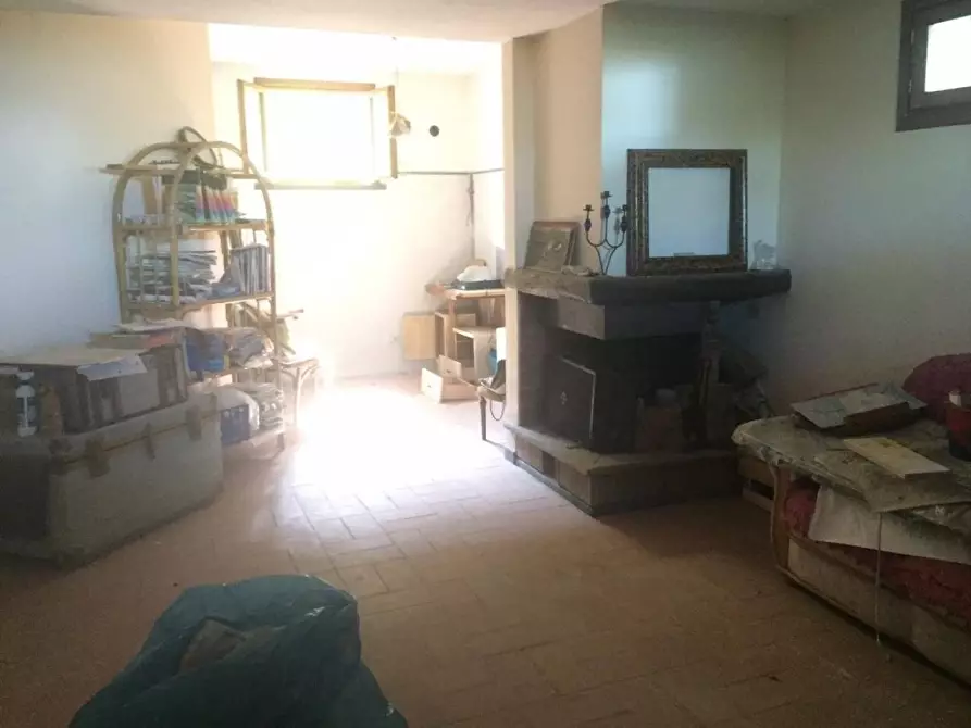 Immagine 14 di Villa in vendita  a Massa