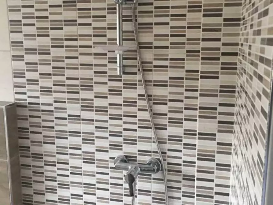 Immagine 6 di Appartamento in vendita  a Massa