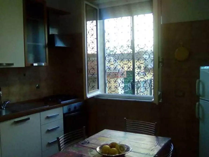 Immagine 3 di Appartamento in vendita  a Massa