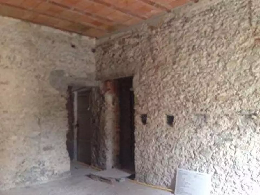 Immagine 5 di Villetta a schiera in vendita  a Massa