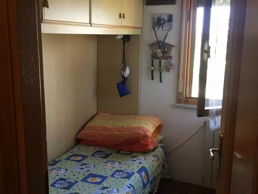 Immagine 8 di Appartamento in vendita  a Montignoso