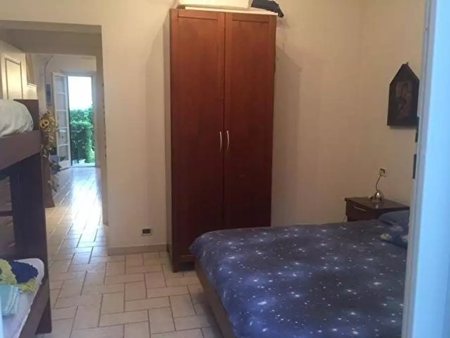 Immagine 4 di Appartamento in vendita  a Massa