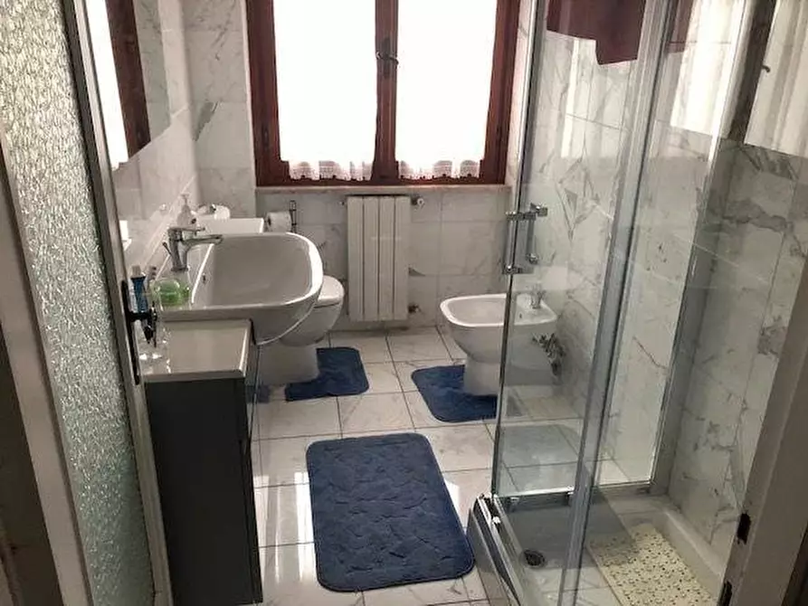 Immagine 7 di Appartamento in vendita  a Carrara