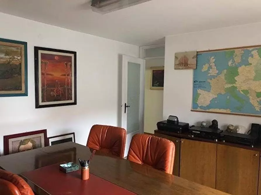 Immagine 6 di Appartamento in vendita  a Carrara