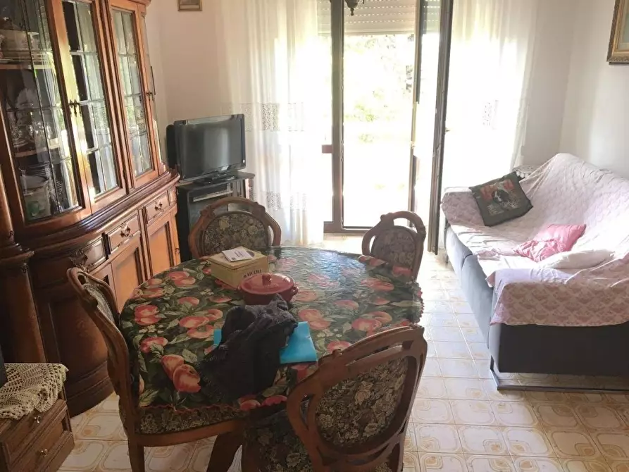 Immagine 3 di Appartamento in vendita  a Massa