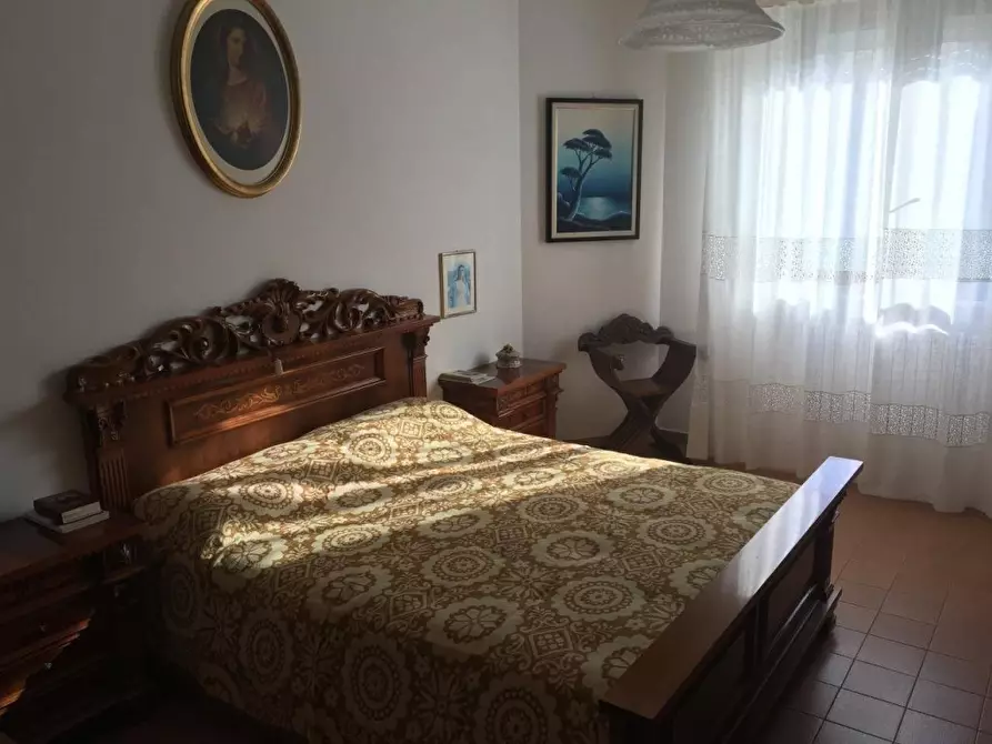 Immagine 6 di Appartamento in vendita  a Massa