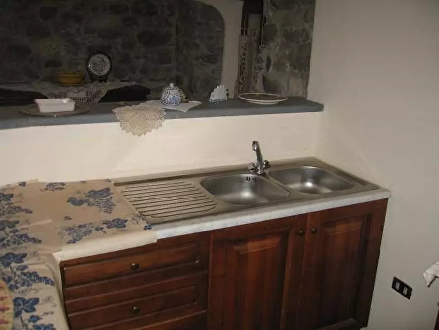 Immagine 5 di Casa indipendente in vendita  a Fivizzano