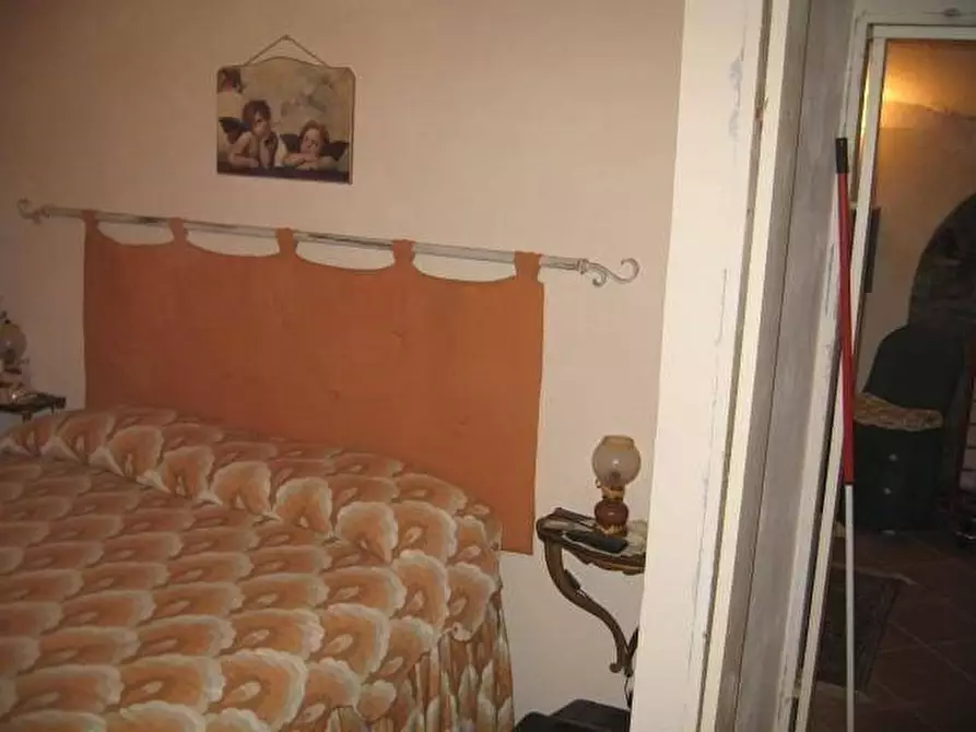 Immagine 9 di Casa indipendente in vendita  a Fivizzano