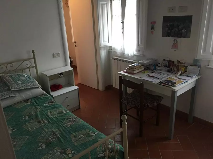 Immagine 5 di Appartamento in vendita  a Massa