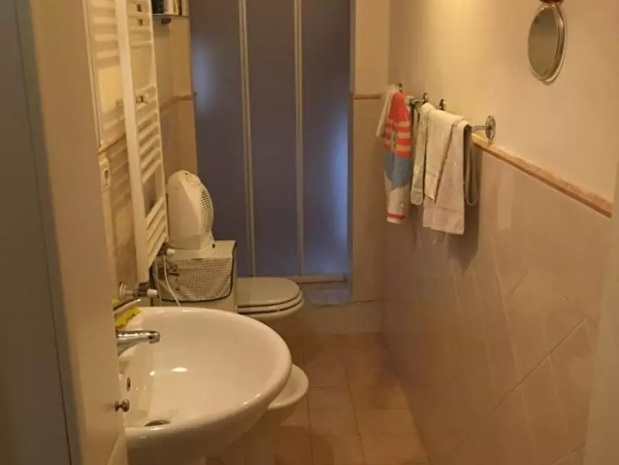 Immagine 7 di Appartamento in vendita  a Massa