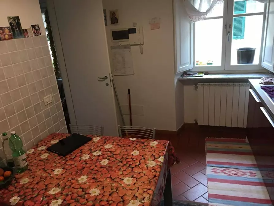 Immagine 2 di Appartamento in vendita  a Massa