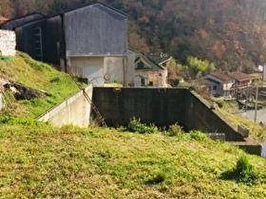 Immagine 4 di Casa indipendente in vendita  a Fivizzano