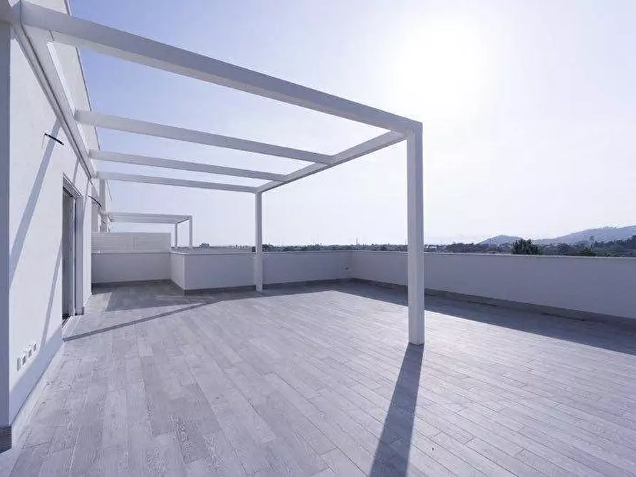 Immagine 13 di Mansarda in vendita  a Massa