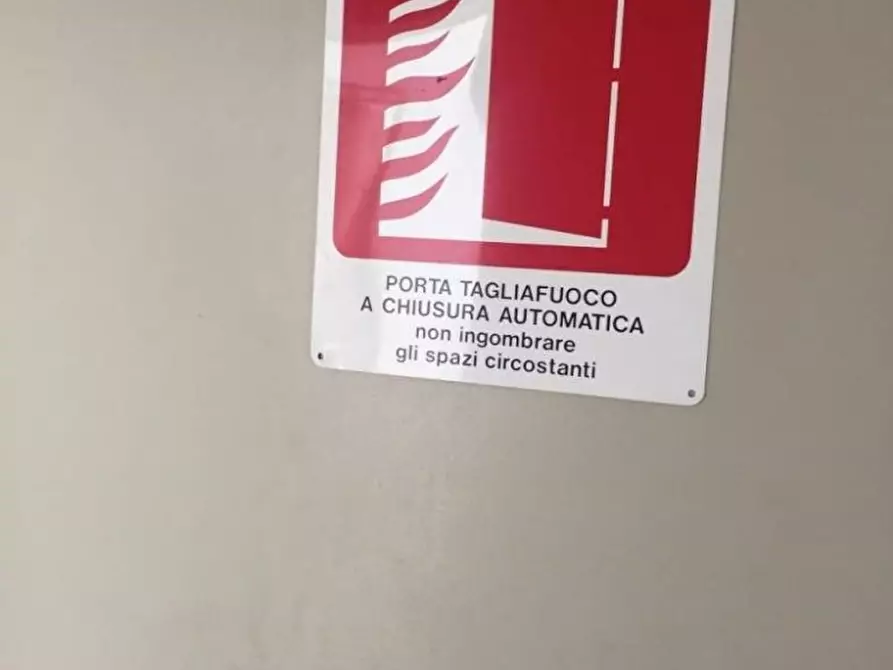 Immagine 15 di Capannone industriale in vendita  a Massa