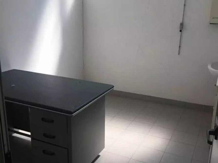 Immagine 7 di Capannone industriale in vendita  a Massa