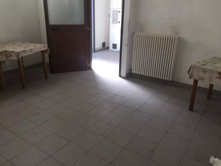 Immagine 6 di Capannone industriale in vendita  a Massa