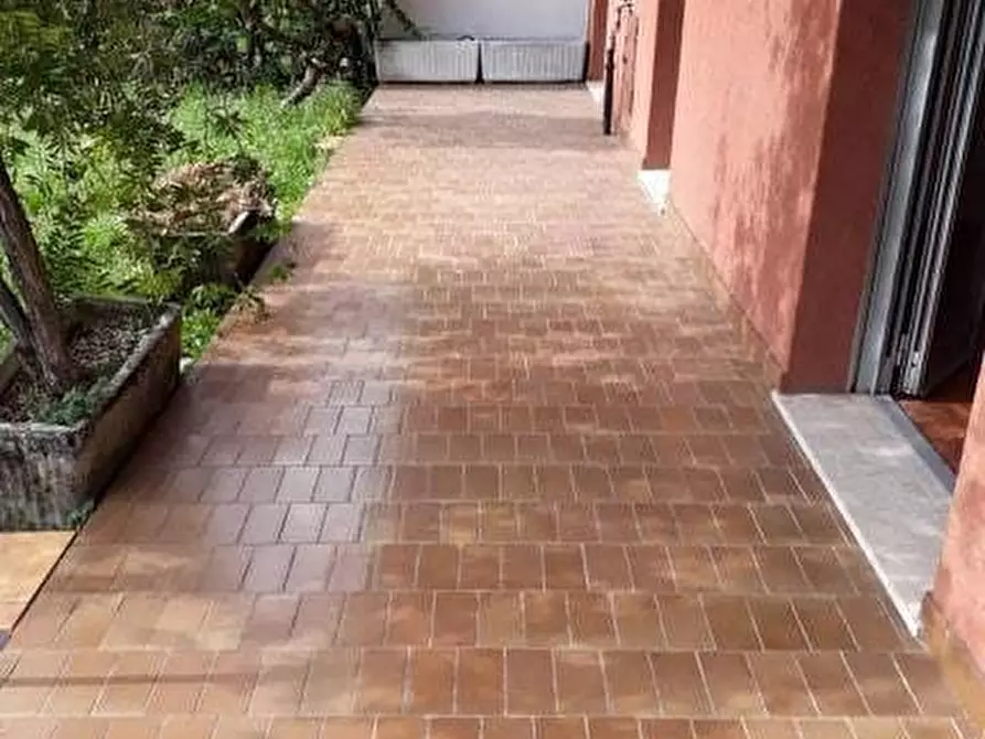 Immagine 18 di Appartamento in vendita  a Carrara