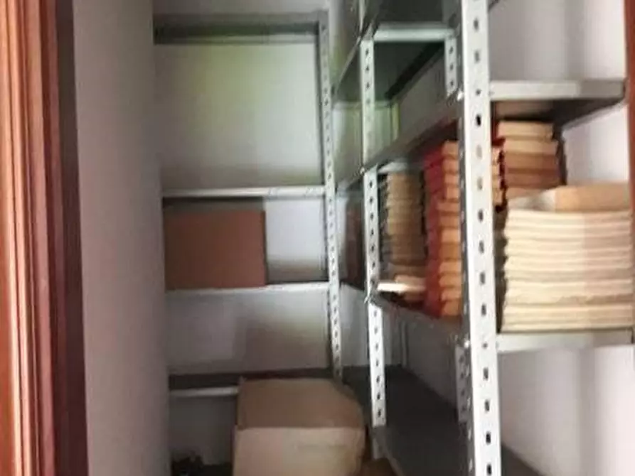 Immagine 12 di Appartamento in vendita  a Carrara