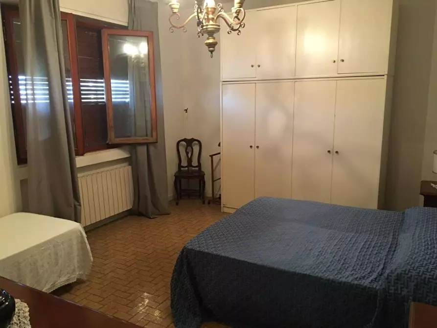 Immagine 4 di Appartamento in vendita  a Massa