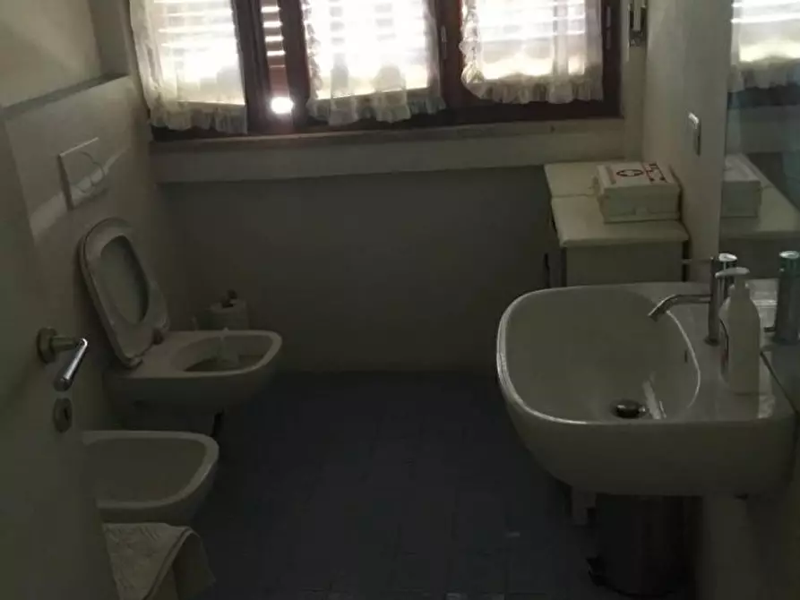 Immagine 7 di Appartamento in vendita  a Massa