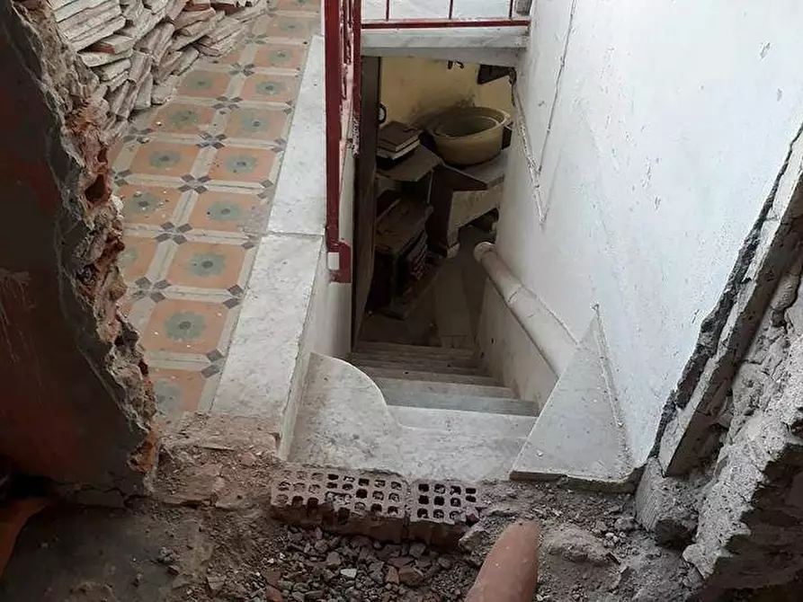 Immagine 10 di Casa indipendente in vendita  a Carrara