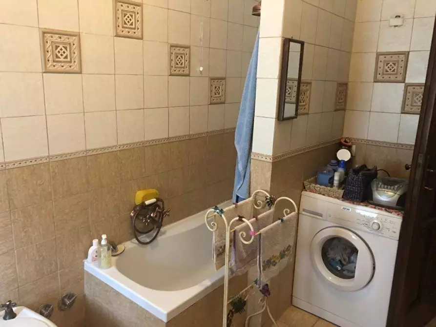 Immagine 7 di Casa indipendente in vendita  a Massa