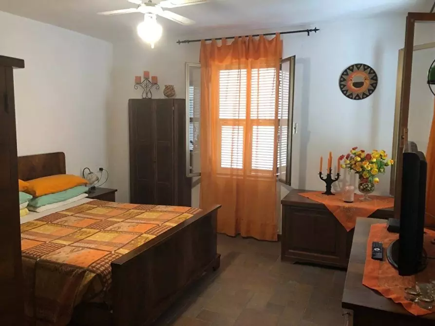 Immagine 4 di Casa indipendente in vendita  a Massa