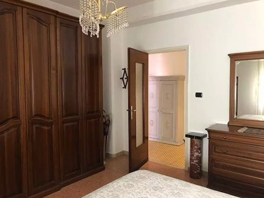 Immagine 6 di Appartamento in affitto  a Carrara