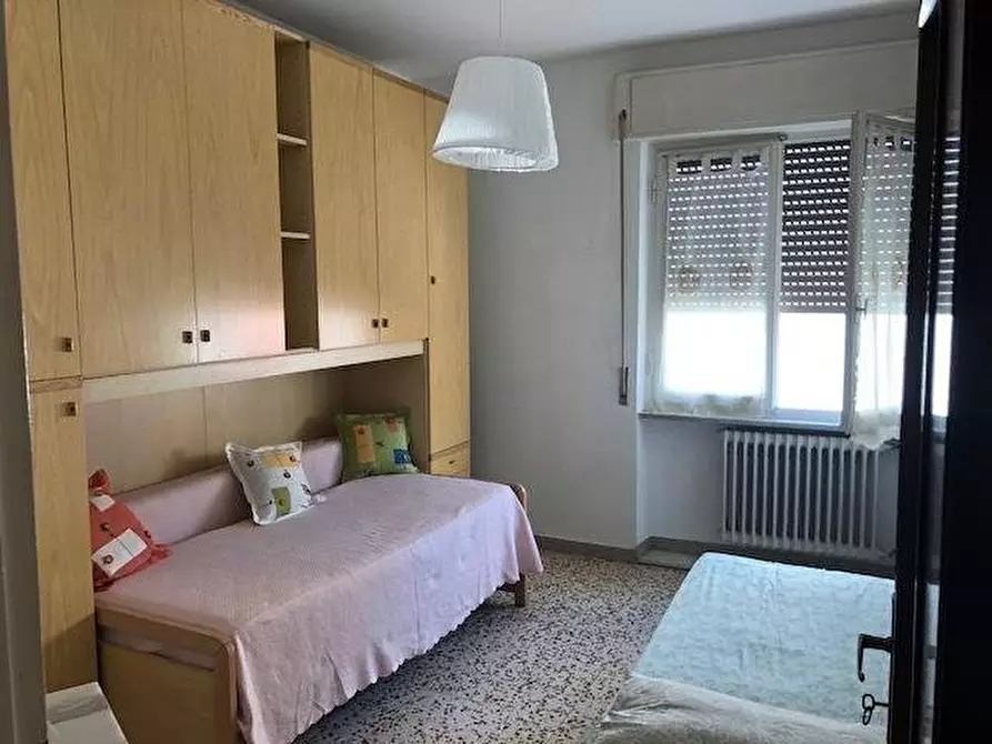 Immagine 7 di Appartamento in affitto  a Carrara