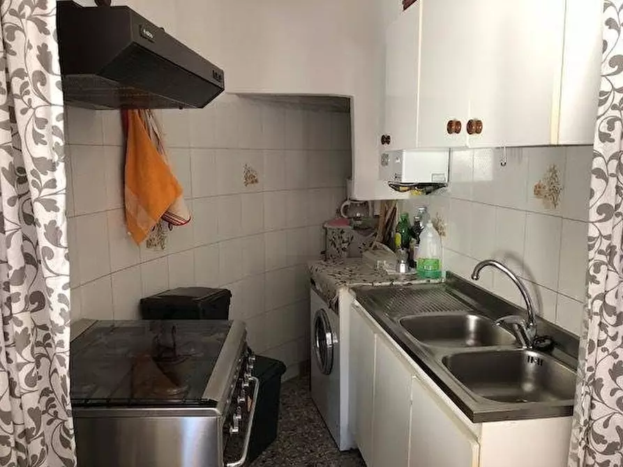 Immagine 4 di Appartamento in affitto  a Carrara