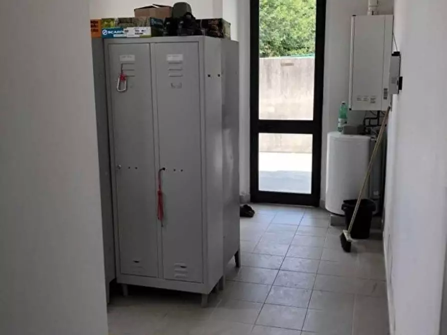 Immagine 13 di Capannone industriale in vendita  a Carrara