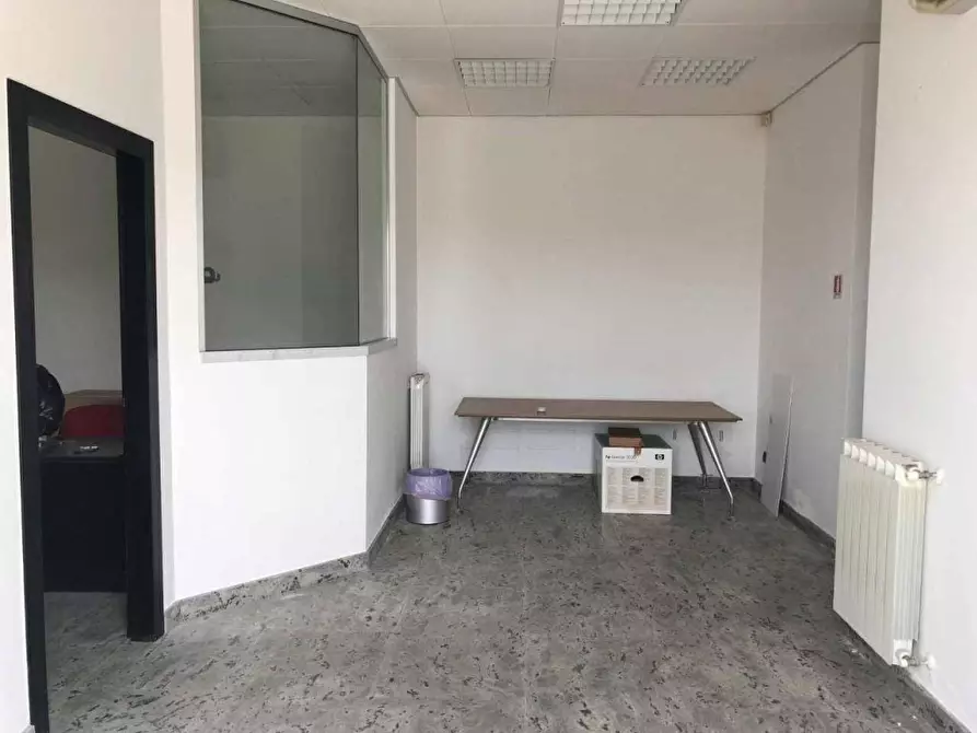 Immagine 14 di Capannone industriale in vendita  a Carrara