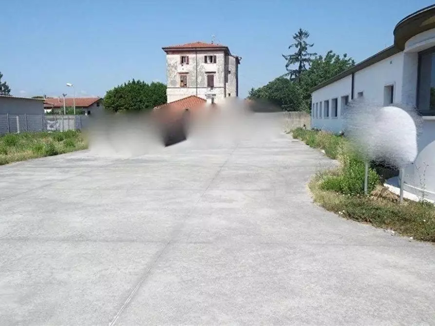 Immagine 4 di Capannone industriale in vendita  a Carrara