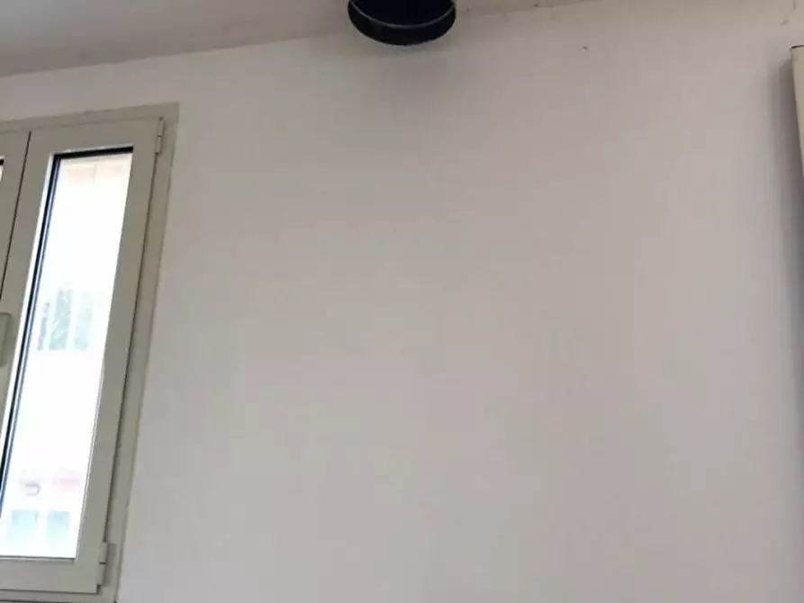 Immagine 4 di Negozio in vendita  a Aulla