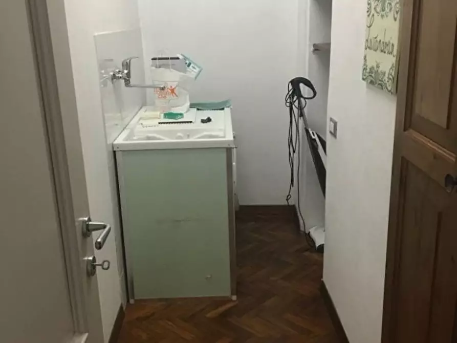 Immagine 16 di Appartamento in vendita  a Massa