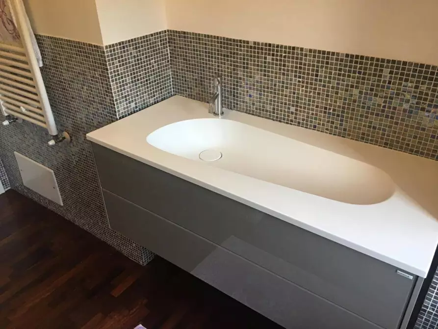 Immagine 14 di Appartamento in vendita  a Massa