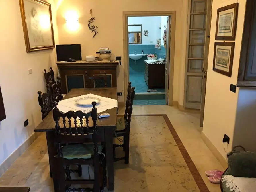 Immagine 3 di Appartamento in vendita  a Massa