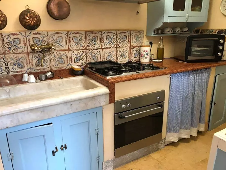 Immagine 14 di Appartamento in vendita  a Massa