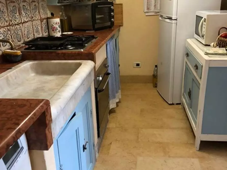 Immagine 13 di Appartamento in vendita  a Massa