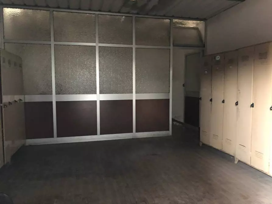Immagine 7 di Capannone industriale in vendita  a Massa