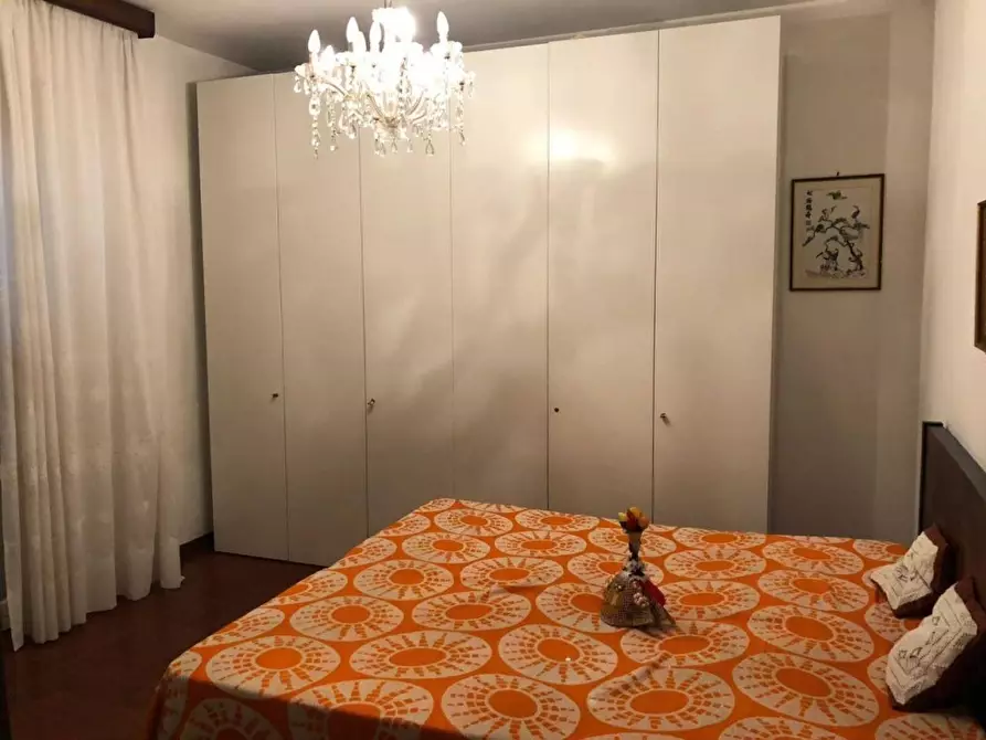 Immagine 5 di Appartamento in vendita  a Massa