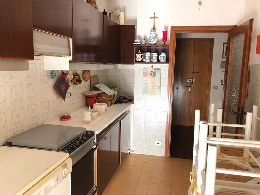 Immagine 4 di Appartamento in vendita  a Massa