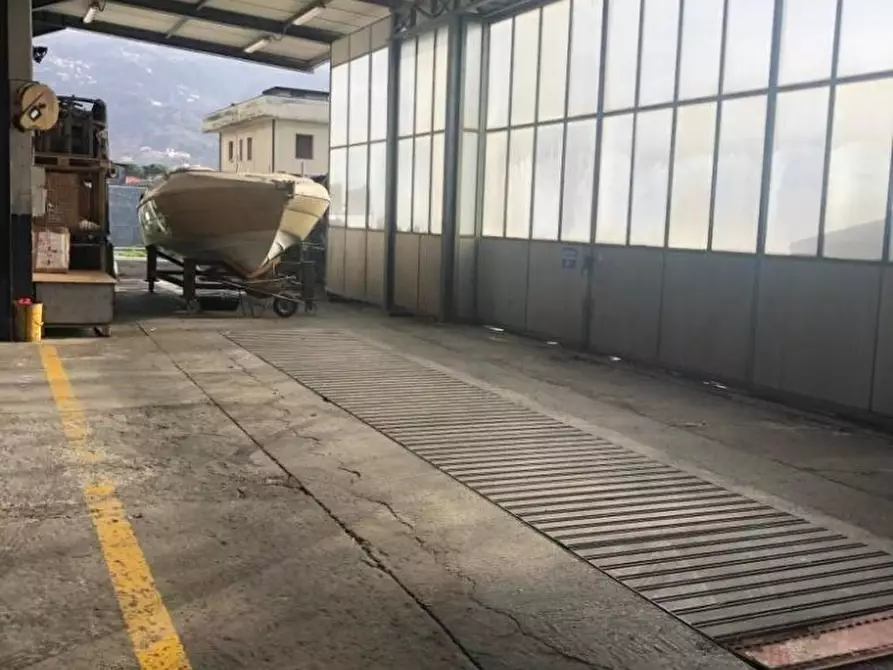 Immagine 6 di Capannone industriale in affitto  a Massa