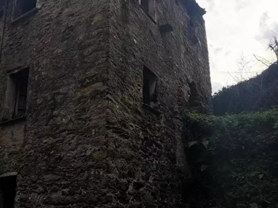 Immagine 3 di Casa indipendente in vendita  a Massa